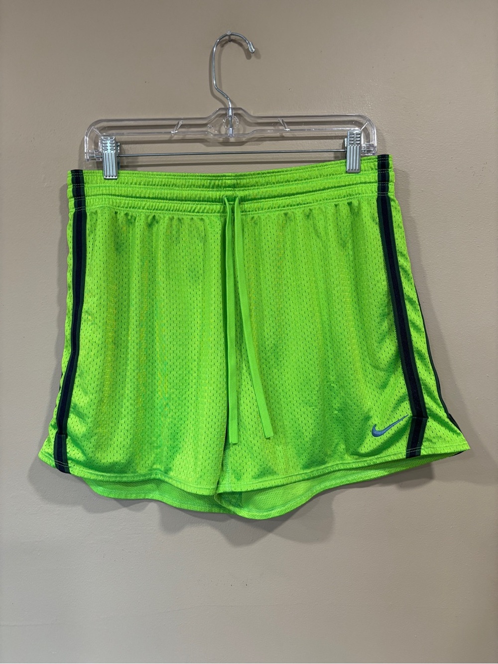 Nike Shorts Women's Green Dri-Fit Lined Basketball Active Size M
